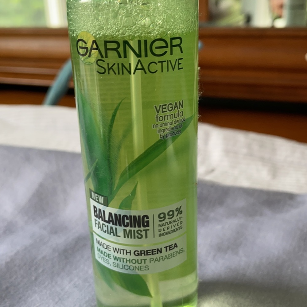 Multiple skin care items - Picture 4 of 4